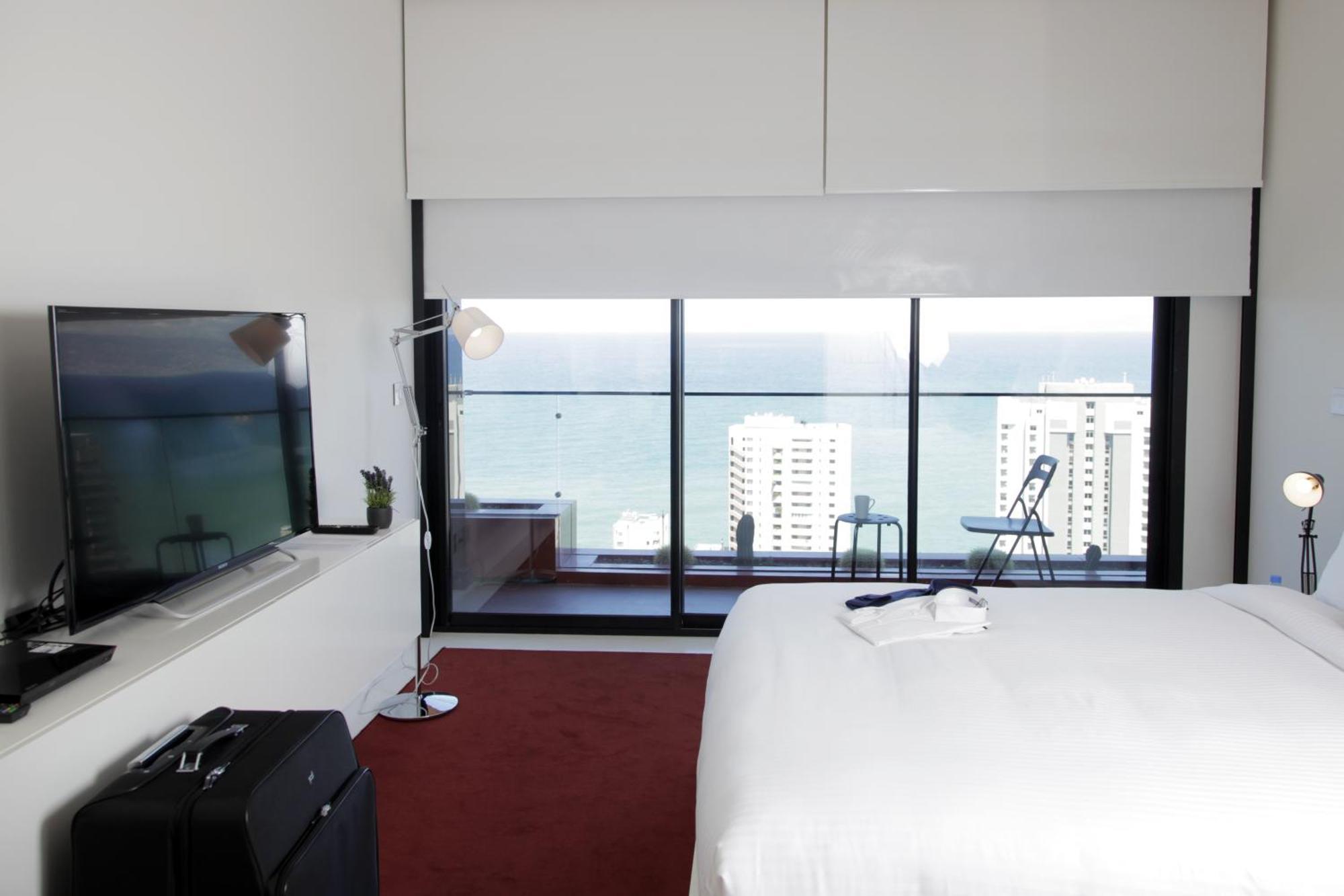 1866 Court & Suites Hotel Beirut Room photo