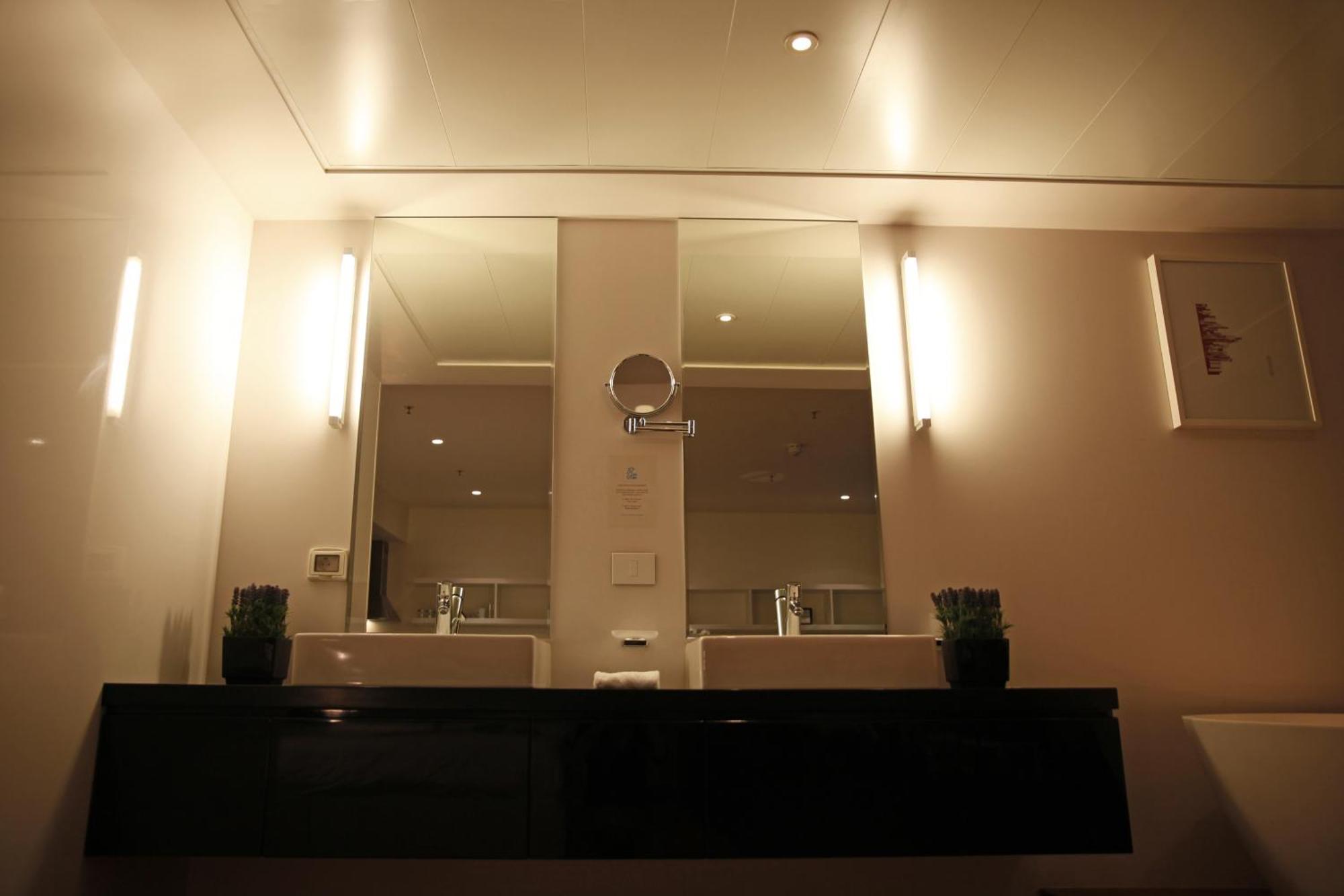 1866 Court & Suites Hotel Beirut Room photo